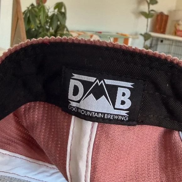 Corduroy snap back - Dog Mountain Brewing - Picture 6 of 6